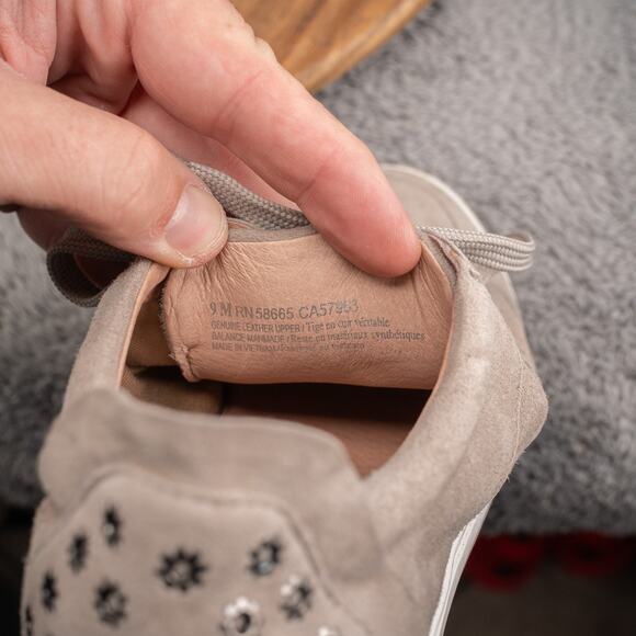 Halogen "Camila" taupe gray suede leather lace up sneaker, gromet detail, 9 M - Picture 5 of 7